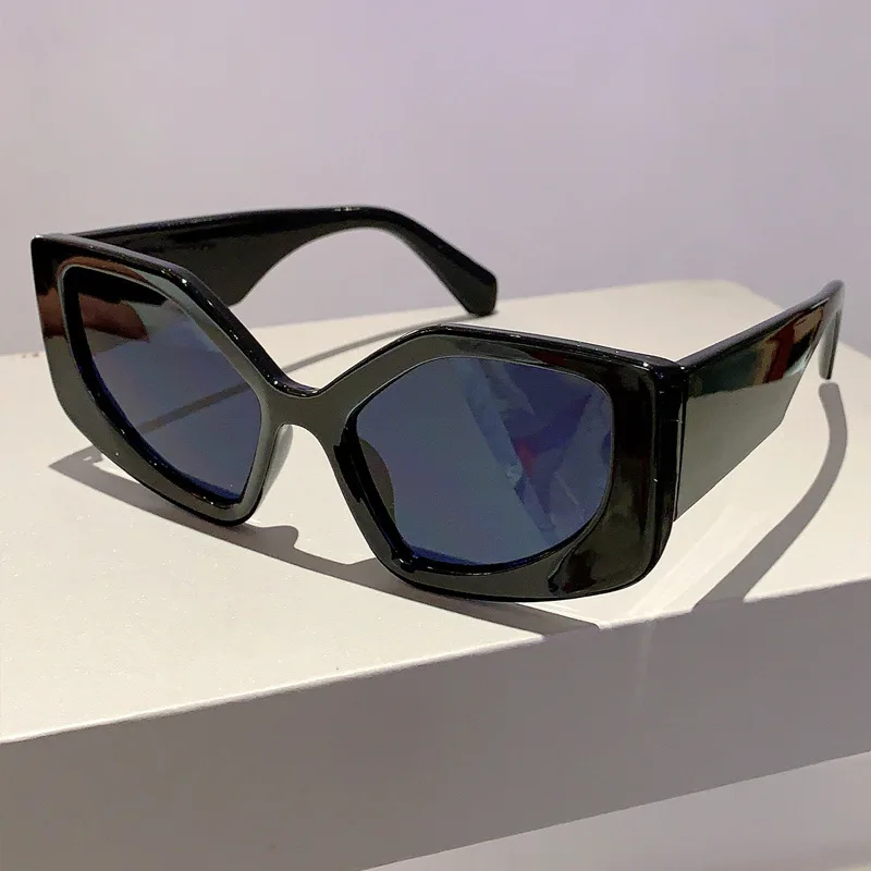 Women's Trendy Polygonal Fashion Sunglasses with Black Plastic Frames & Graduated Lenses - Stylish UV400 Protection Sunglasses