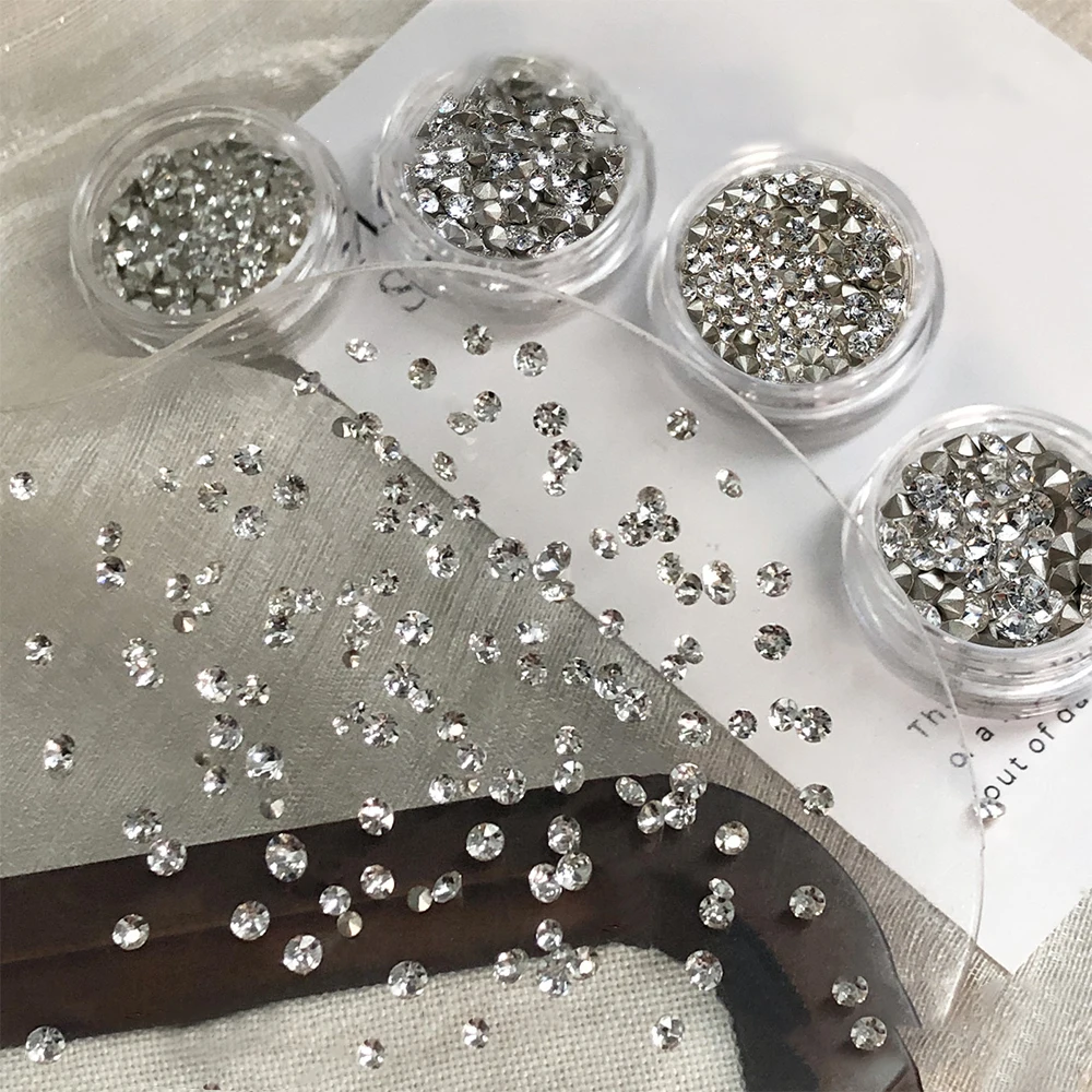 50/100Pcs 3D Mini Clear Nail Art Rhinestones 1.5/2/2.5/3/3.5/4mm Pointed Back Glass Diamond Nail Charms Boxed Manicure Drills JZ
