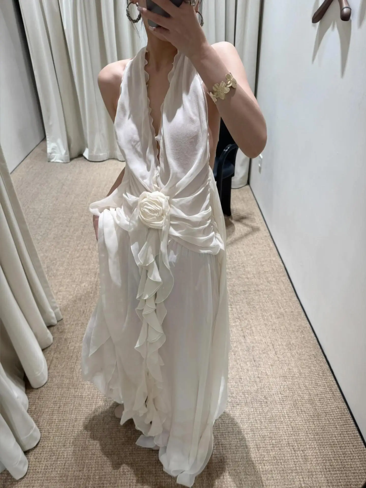 หรูหราสีขาวคอแขวนชุดฤดูใบไม้ผลิผู้หญิง Flounce ชุดยาวแขนกุดฤดูร้อนสูงเอวซิปความยาวชุดชายหาด