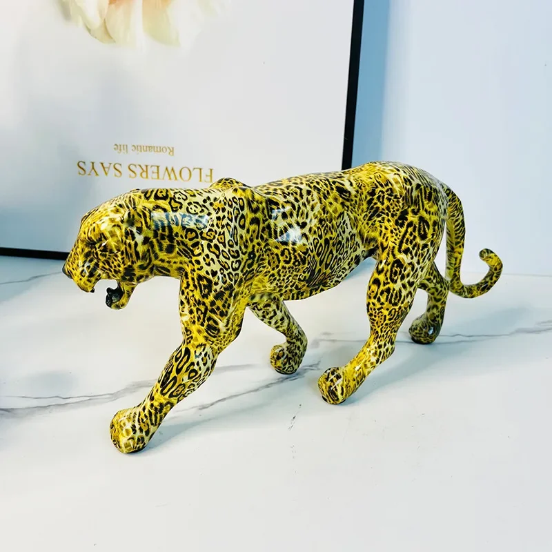 ERMAKOVA Abstract Panther Statue Leopard Sculpture Resin Cheetah Figurine Desktop Table Top Ornament Home Office Decor Gift