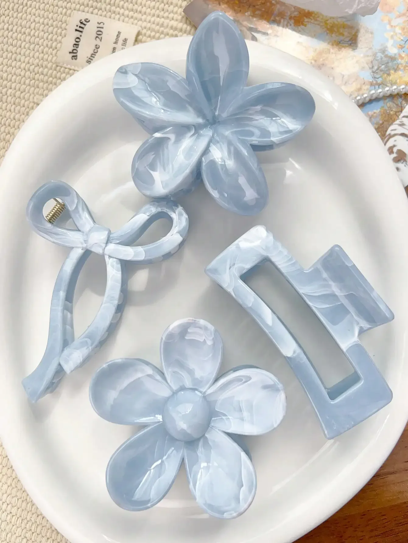 

4pcs/Set Spring & Summer Bohemian Sweet Light Blue & White Mixed Marble Pattern Bow Daisy Flower Square Hair Claw, Beach Hair Accessories Claw Clips Hair Clips Hair Jaw Clip Hair Clamps Hair Clutch Hair Catcher Clip Fall Winter For Vacation Outfits Woman