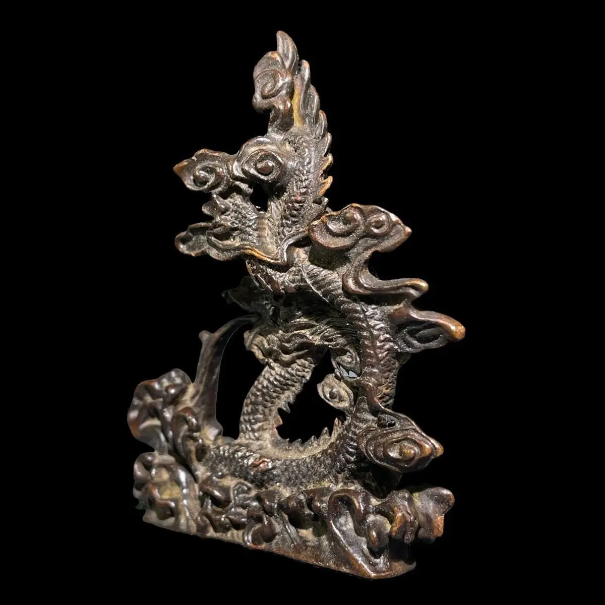 Rare Chinese bronze Hand Carved dragon Figure statue collect table decoration
