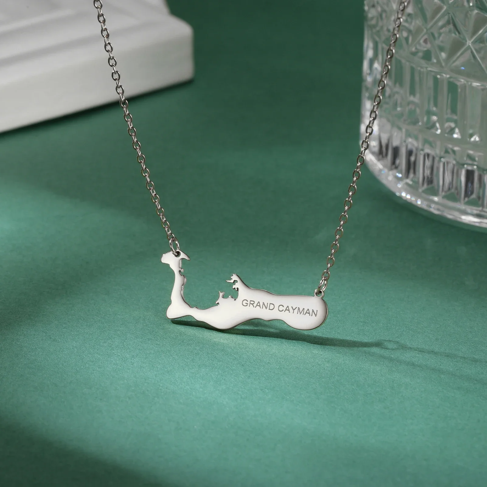 Dreamtimes GRAND CAYMAN Map Necklace Pendant Stainless Steel Chain Island Country Leisure Vacation Jewelry Gift