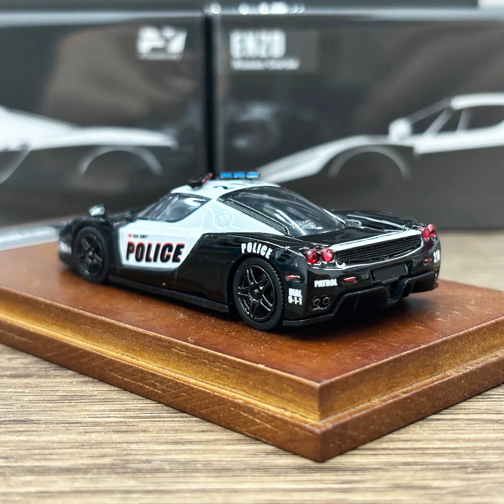 Findclassically 1:64 ENZO Need For Speed Rivals Police Model Samochodu z Odlewu