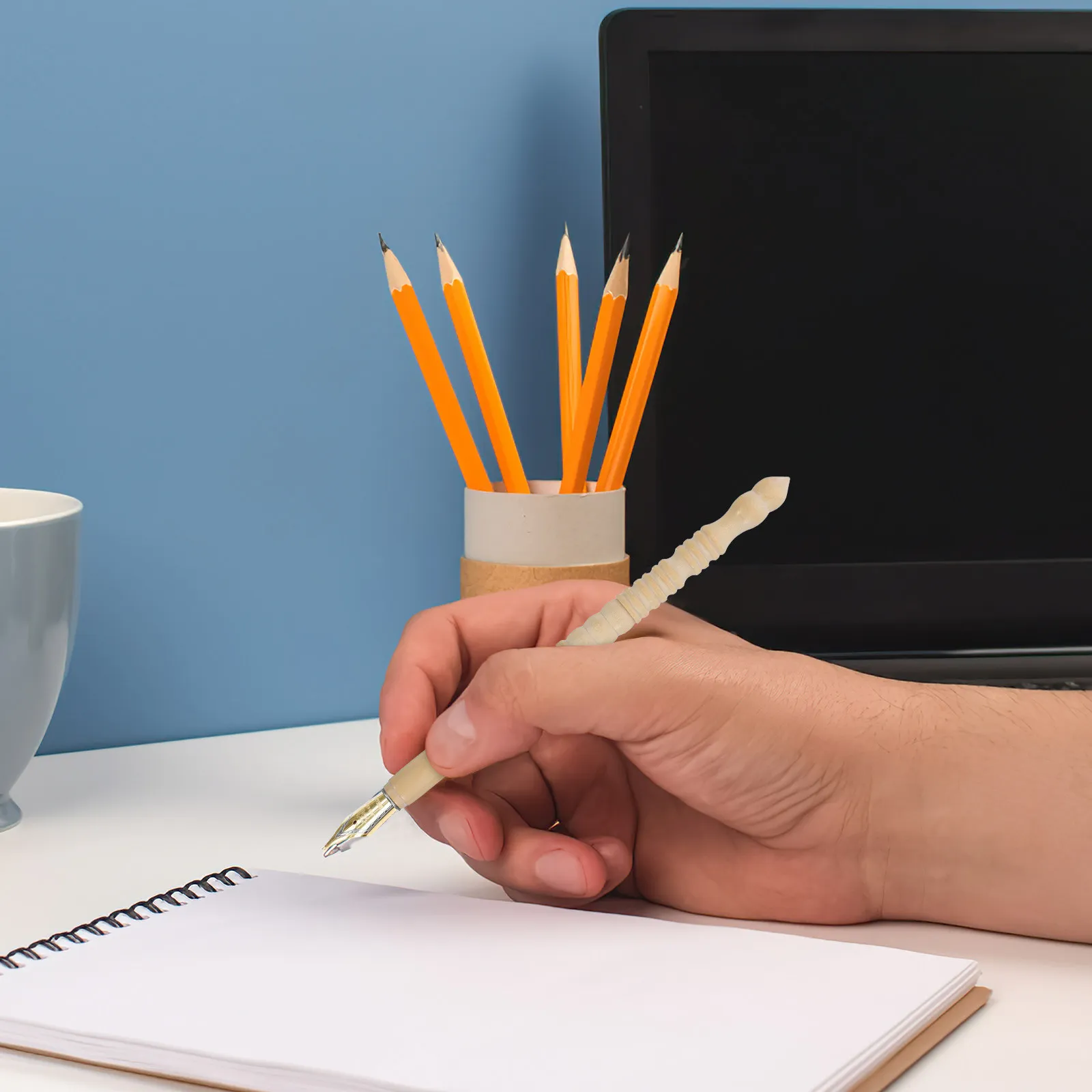 

Bamboo Pencil Extender Reusable Art Pencil Holder for Artists Students Office Home Supplies Drawing Sketch Pen Lengthener