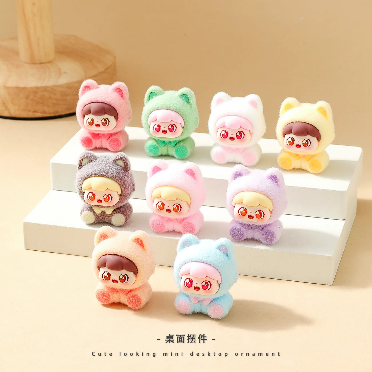 9 قطع من دمى القطط اللطيفة التي تلمس الحلي المنزلية على سطح الطاولة #4