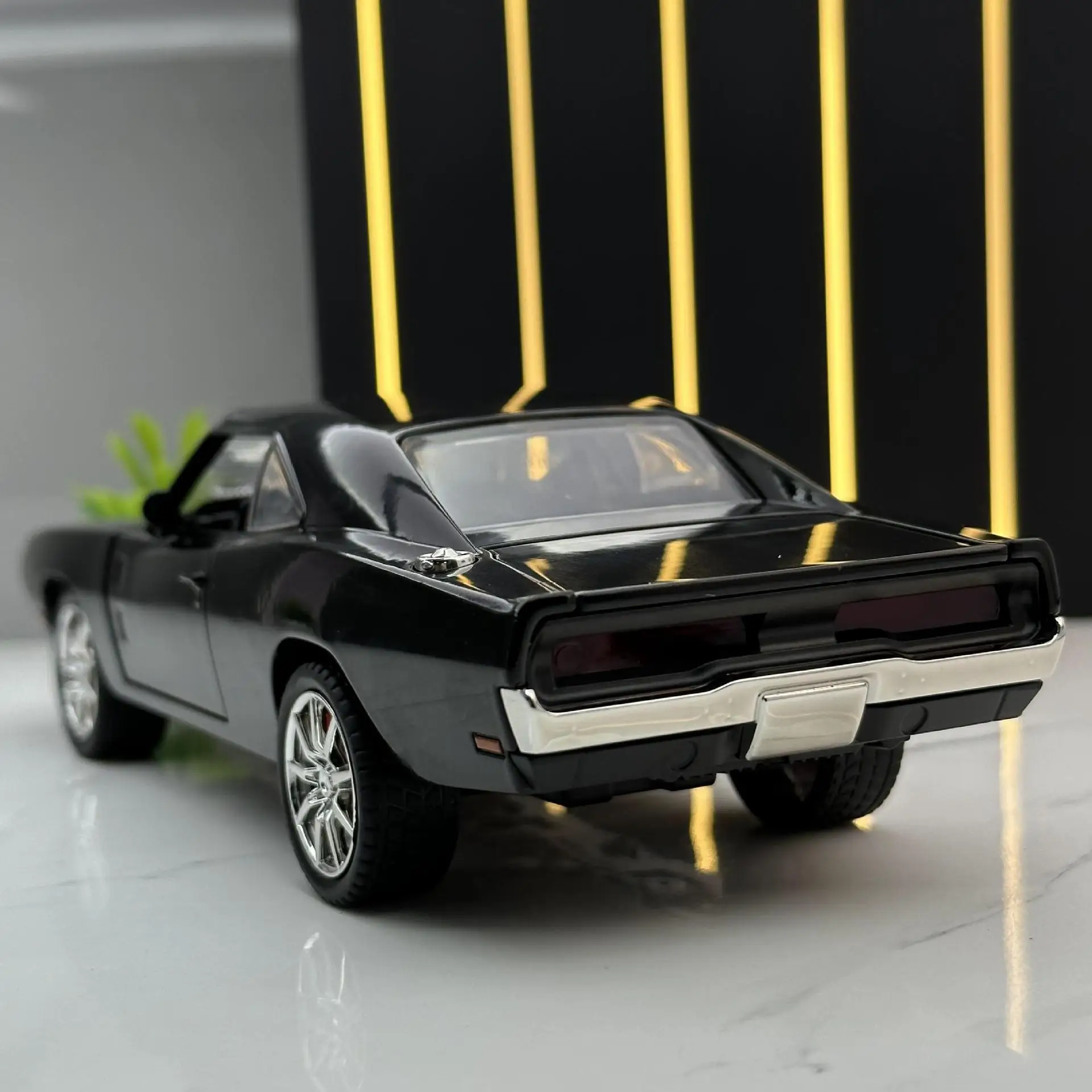 1:24 Dodge Charger 1970 Fast & Furious Alloy Car Diecasts & Toy Vehicles Car Model Sound and light Car Toys For Kids Gifts