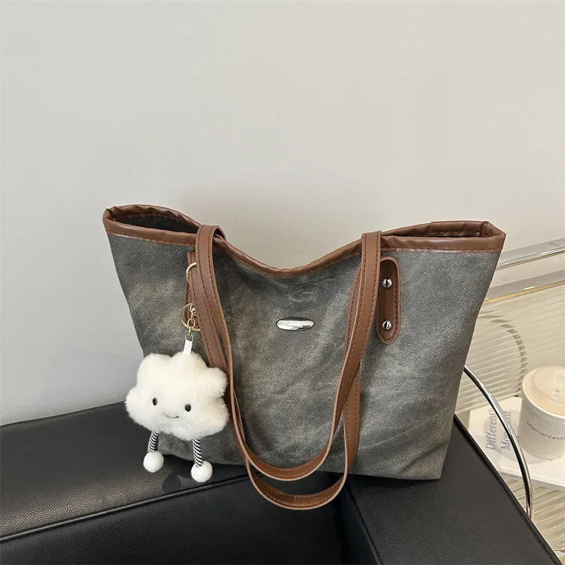 

Simple and versatile contrasting color bag women's large-capacity casual shoulder bag fashionable commuter tote bag