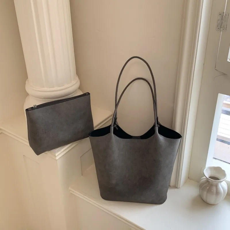 elegant-commuter-women's-shoulder-bag-large-capacity-tote-bag-fashionable-summer-trendy-stitching-element-pu-material
