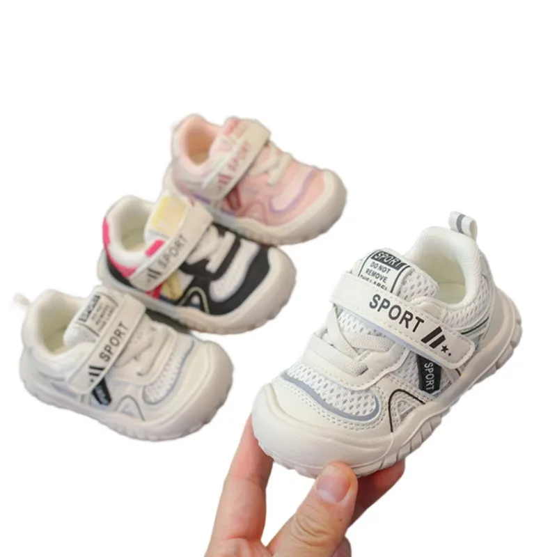 

Новинка весны 2026, черная функциональная повседневная обувь на мягкой подошве для мальчиков, дышащие нескользящие сетчатые спортивные кроссовки для девочек, размеры 17-27