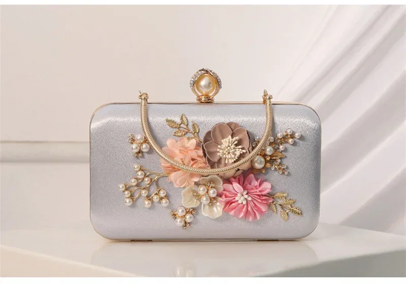 2023 New Hot Women Handmade Flowers Evening Bags Banquet Dinner Purse Party Dinner Purse 4 Colors Drop Shipping