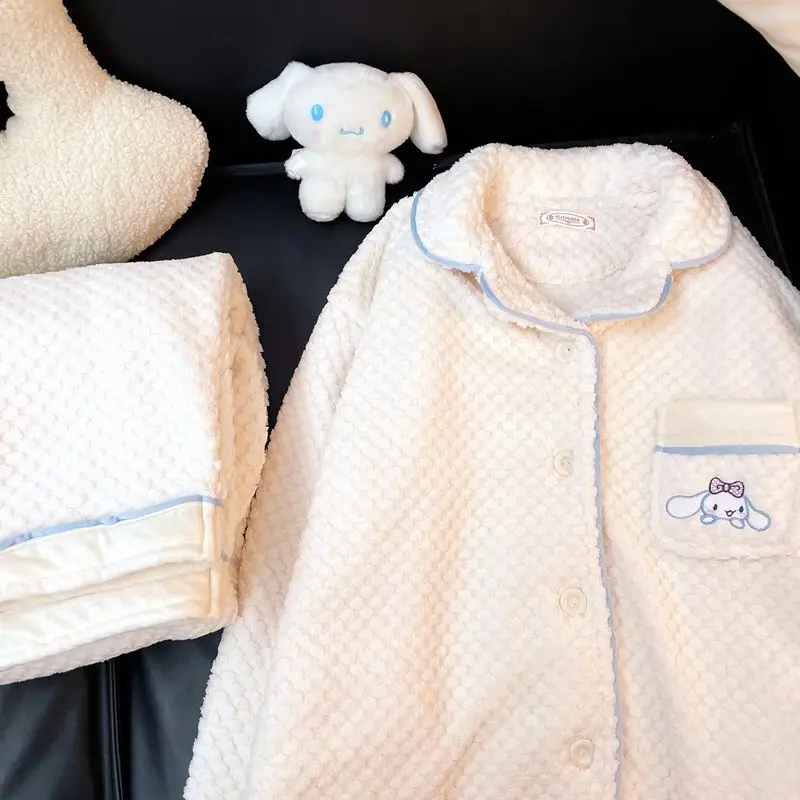 Fashionable Ins Style Cute Cinnamoroll Sweet Thickened Coral Velvet Pajamas for Girls Autumn Winter Anime Cartoon Home Clothes