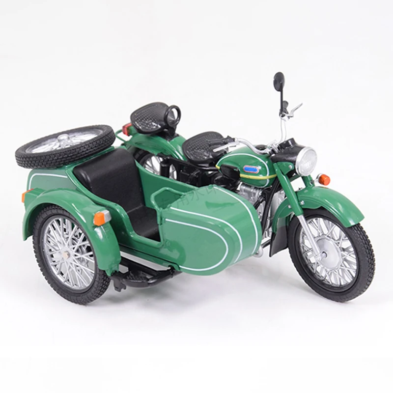 1:24 Scale Plastics Soviet Three Wheeled Off-road Motorcycle MDM001 Model Classic Adult Collectible Souvenir Gift Static Display