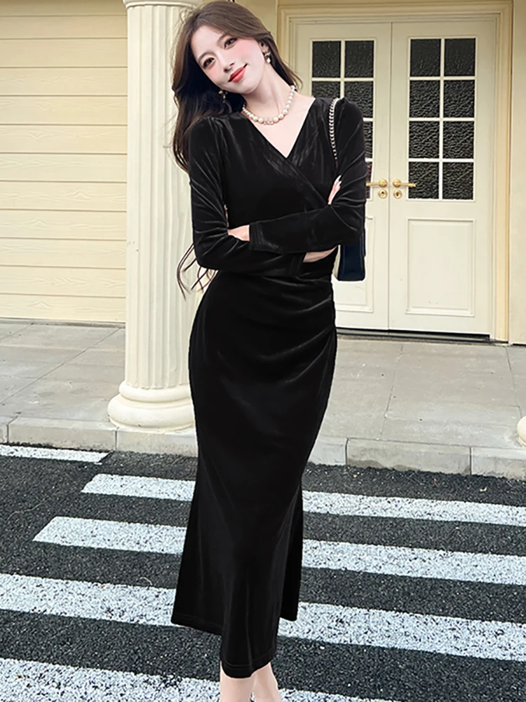2025 Black Velvet Long Sleeve V-Neck Sexy Dress Women Korean Vintage Hepburn Dress Autumn Winter Elegant Pleated Bodycon Dresses