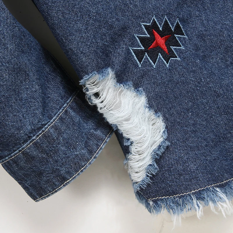 Wear and tear design denim jacket, men's trendy embroidered denim jacket, fashionable and high-quality wear-resistant jacket