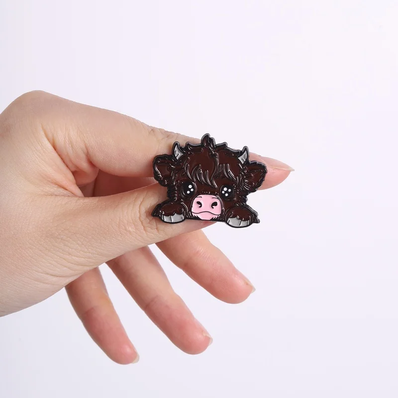 Schottische Highland-Rinder Emaille-Pins: Niedliche Cartoon-Broschen für Kleidung, Taschen, Schmuck – Dekorative, niedliche Anstecknadeln als Geschenke – Detail 3