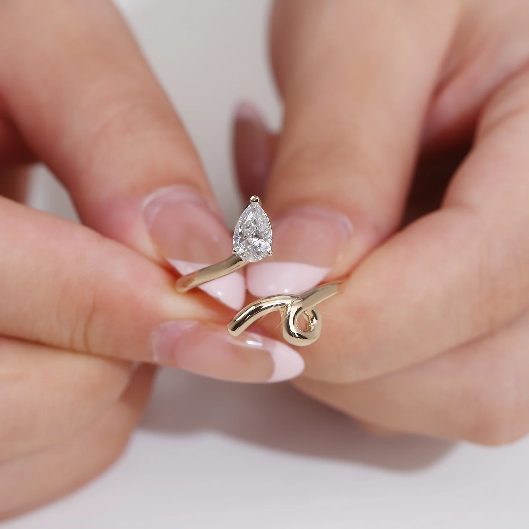 Anello regolabile serpente provenzale 18KGold 1ct Taglio a pera IGI E/VS1 Anello con diamanti coltivati in laboratorio Anelli animali alla moda Personalizzati personalizzati