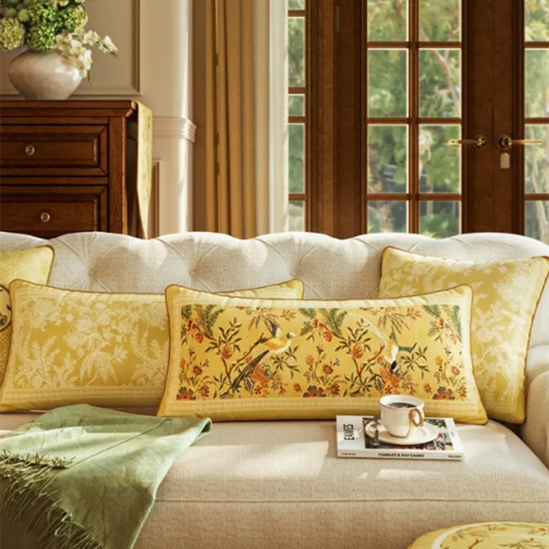 New Chinese Style Yellow Velvet Cushion Cover Vintage Floral Bird Decorative Throw Pillow Cover Luxury Chinoiserie Pillowcase
