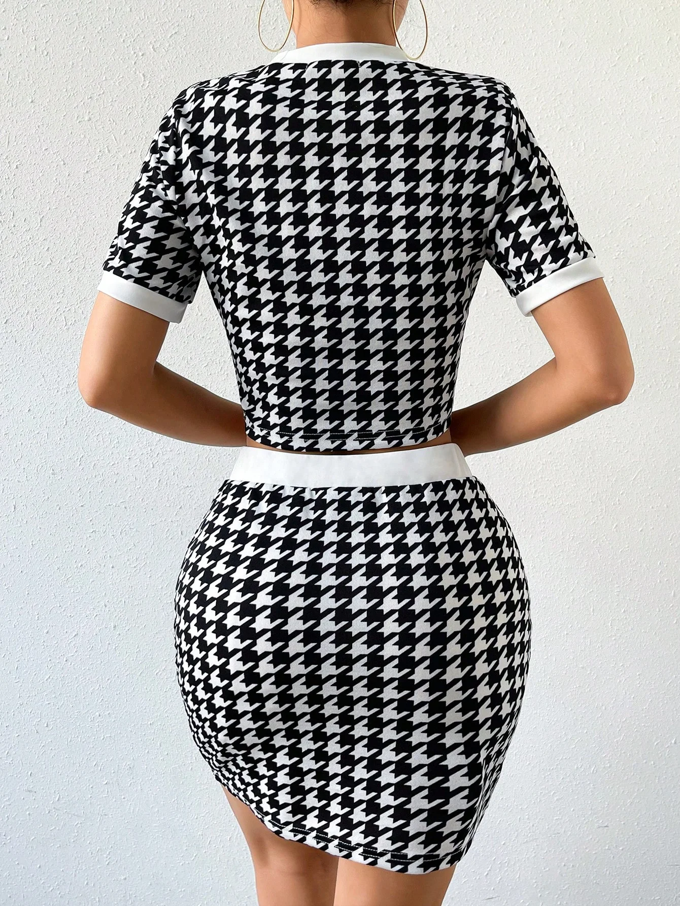 Commuter Black and White Plaid Dress Suit Spring/Summer 2024