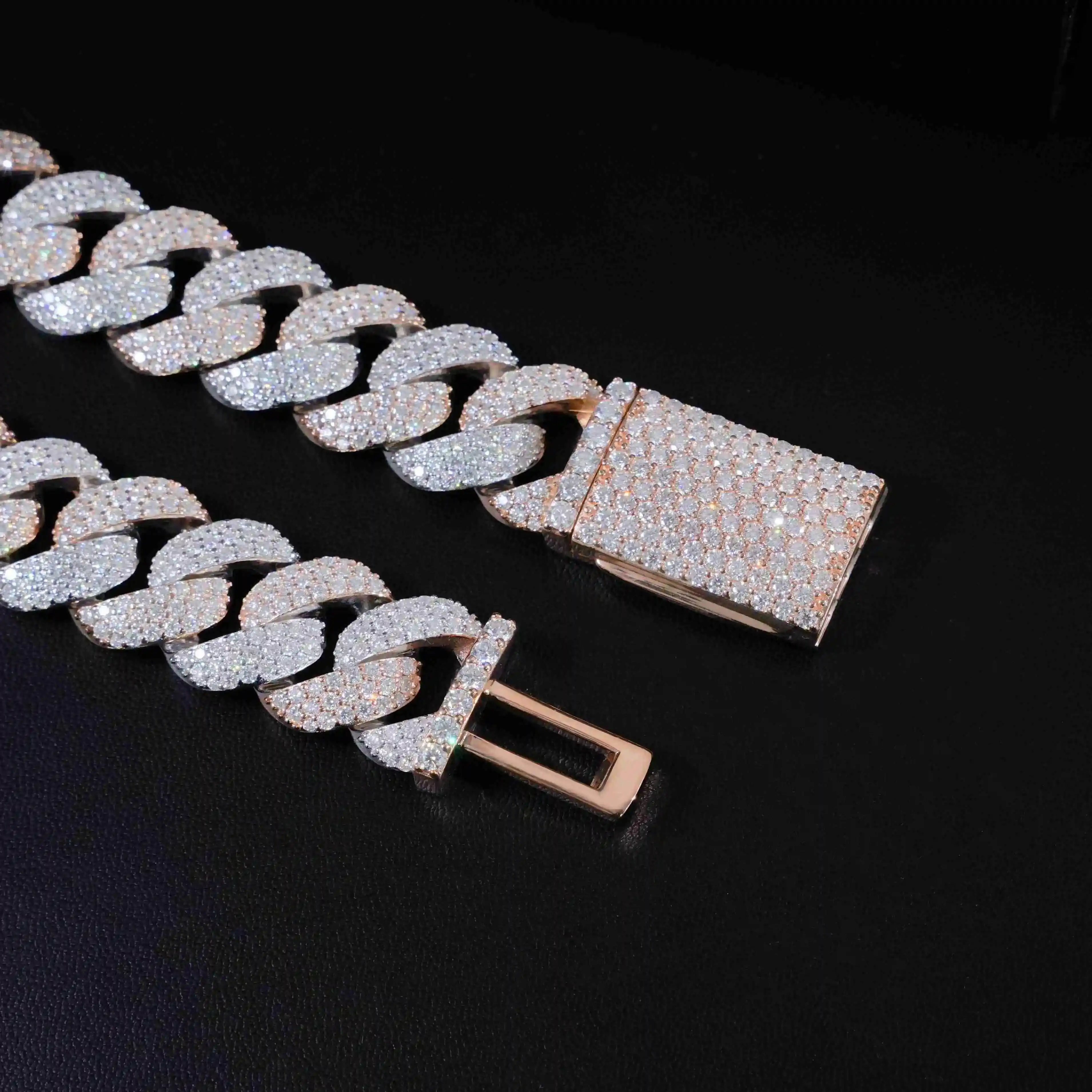 18MM Miami Cuban Link Chain VVS Moissanite Iced Out Rose Gold Plated Cuban Necklace Hip Hop Fine Jewelry Cuban Link Chain.