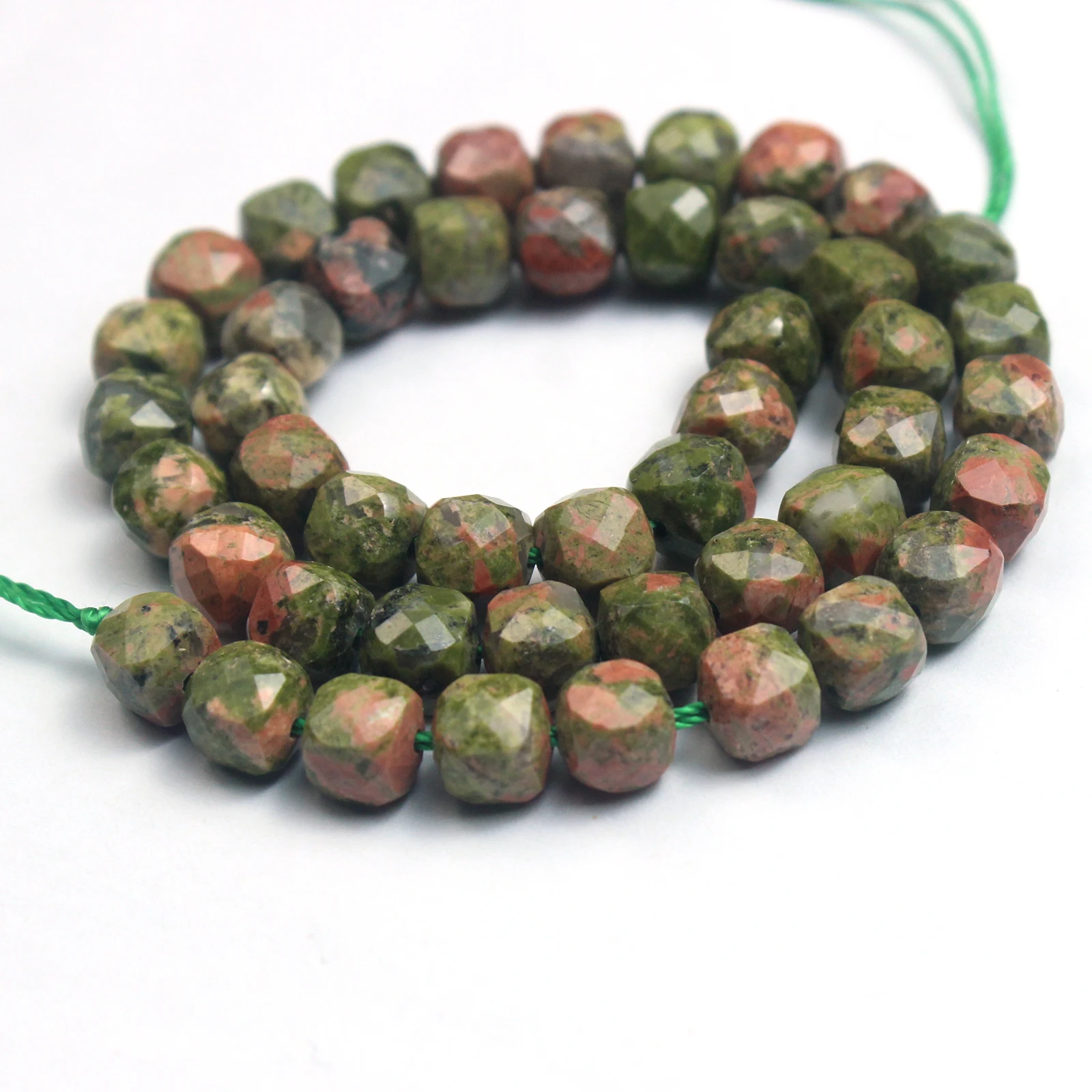 Faceted Natural Stone Gemstone Red And Green Scattered Beads Diy Handmade Bracelet Necklace Earrings Cube Beads
