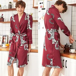 KIMONO giapponese tradizionale moda YUKATA orientali draghi d'oro modello accappatoio estate uomo abiti di seta di ghiaccio pigiami pigiami