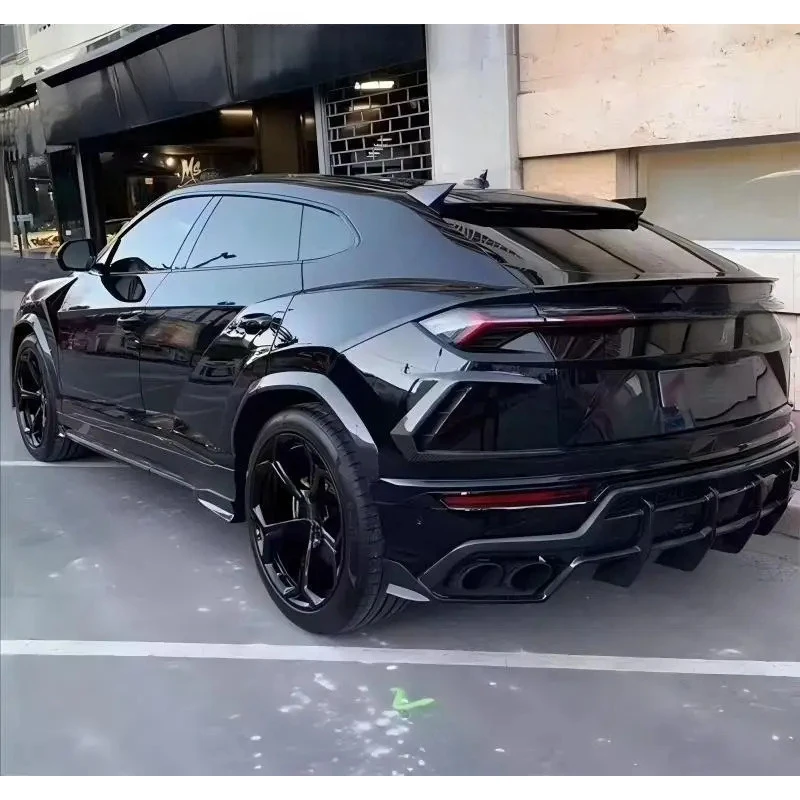 

Carbon Fiber Wheel Eyebrow Arch Fender Flares Cover Trim Mudguard Protective Lip Strips for URUS 2017-2021