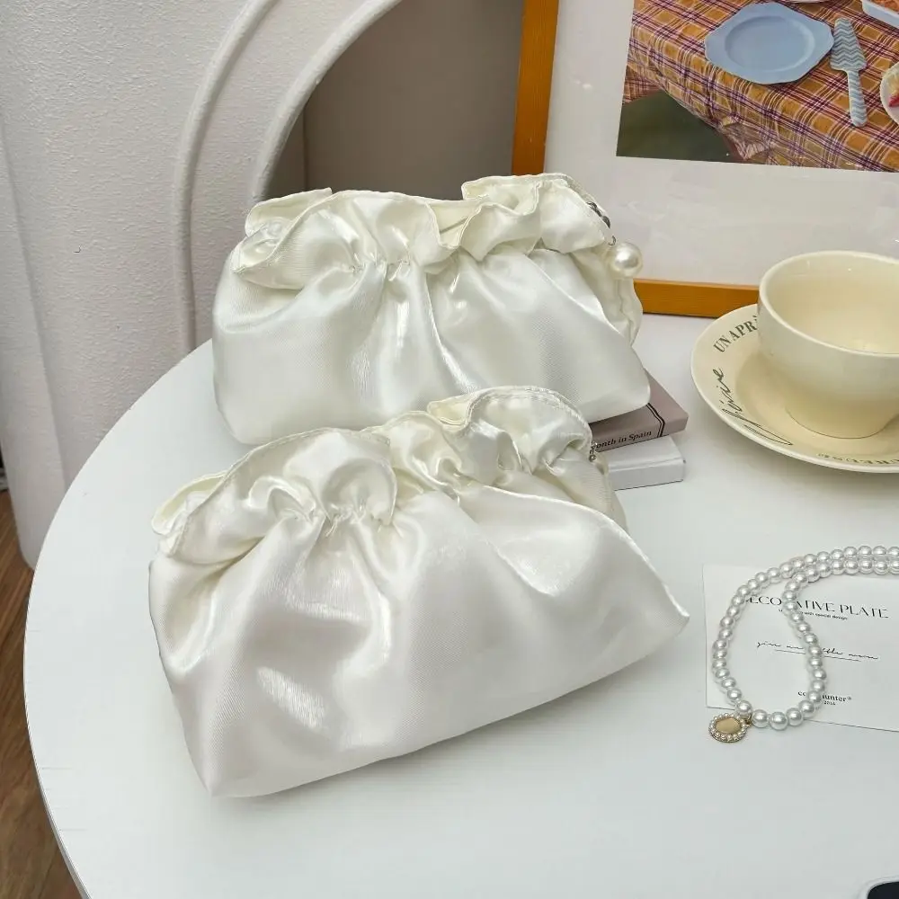 

Fashion Cloud Makeup Bag with Zipper Large Capacity Cosmetic Pouch Portable Multifunctional Stationery Bag Travel