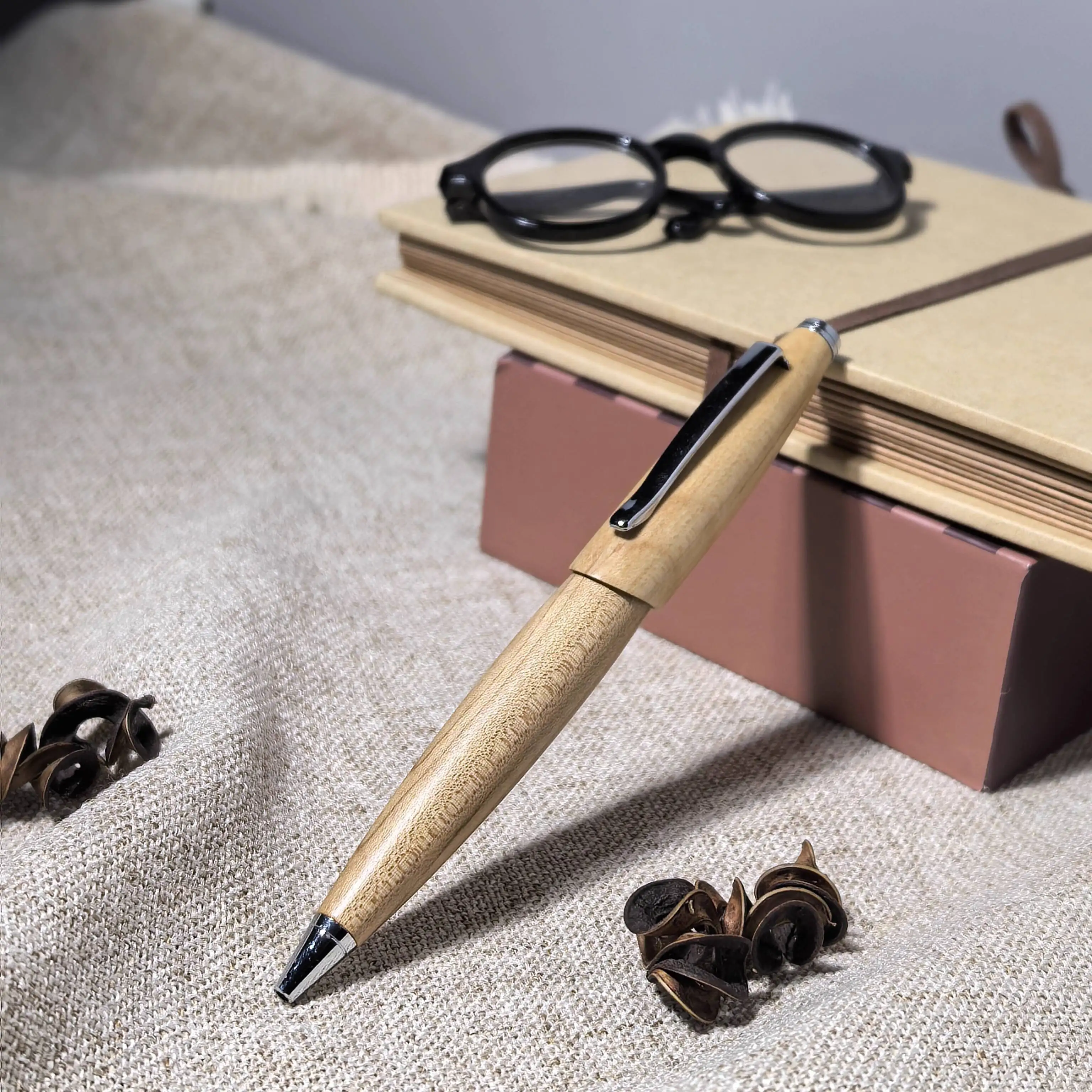 European Style Slanted Solid Wood Creative Gift Ballpoint Pen High-end Business Gift Rotating Ballpoint Pen