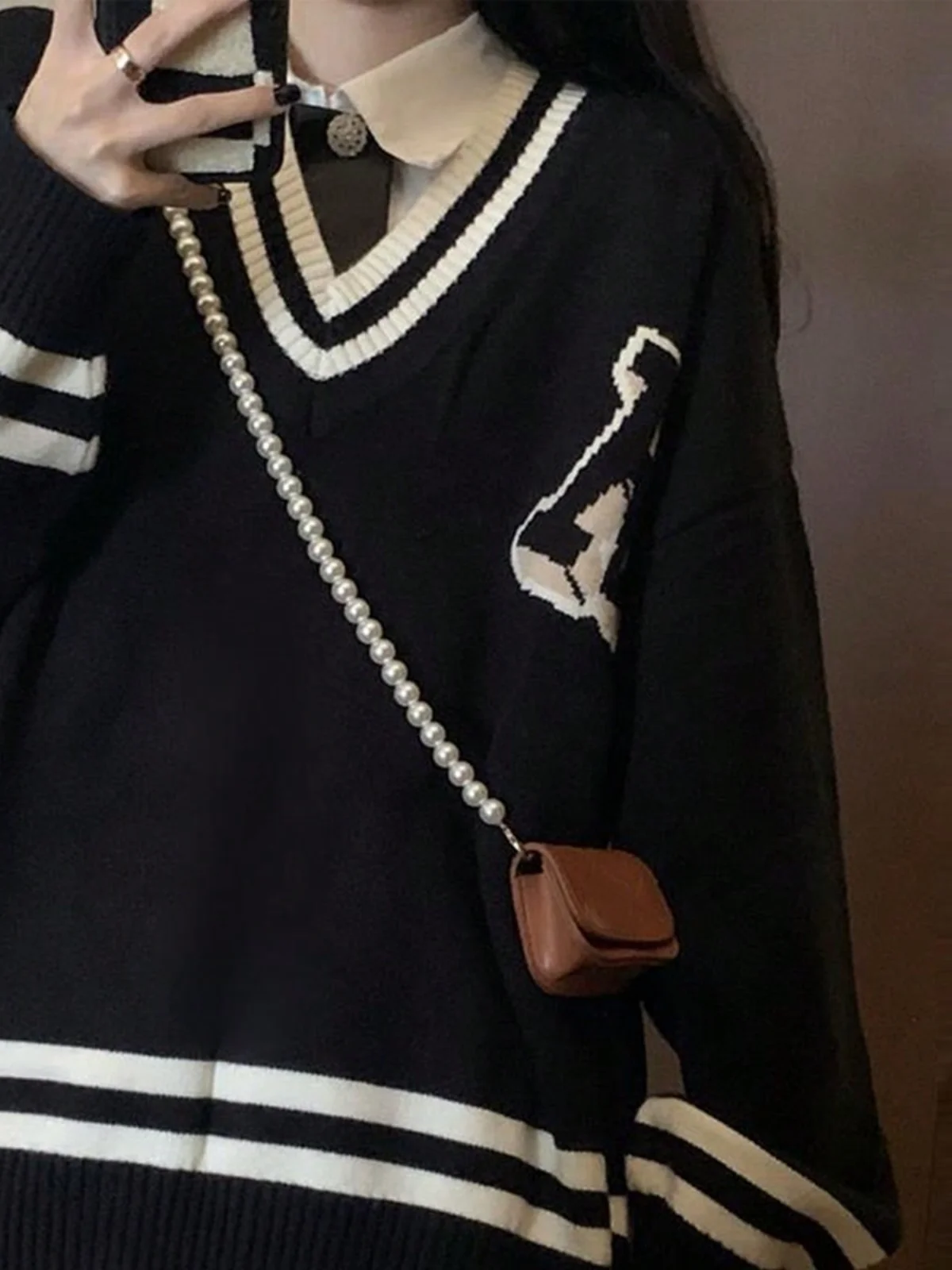 

Korean Sle Chic V-Ne Loose Knitted Sweater Women's Top Autumn Winter New Arrival College Color Blo Stripe Versatile Kni...