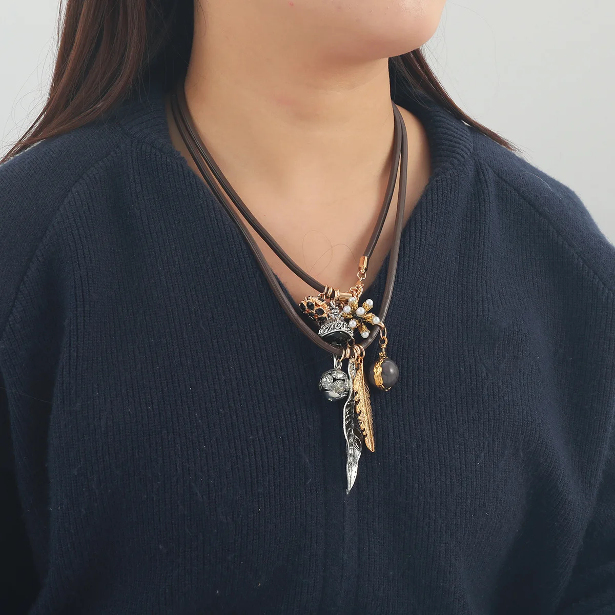 

ZAA Cord Charm Necklaces for Women Vintage Ethnic Style Leaf Pendant Neck Jewelry 2024 Trend Fashion Accessories