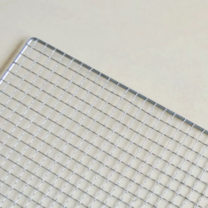 1Pcs BBQ Mesh Disposable Wave Mesh Barbed Wire Food Baking Net Barbecue Grill Outdoor Square Grill Tools 40 X 25CM