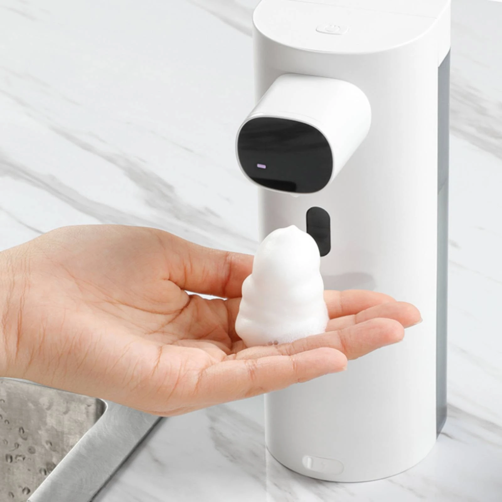 Wall Mount Foam Soap Dispenser Touchless Sensor Rechargeable Battery Home Bathroom Supply for Efficient Cleaning