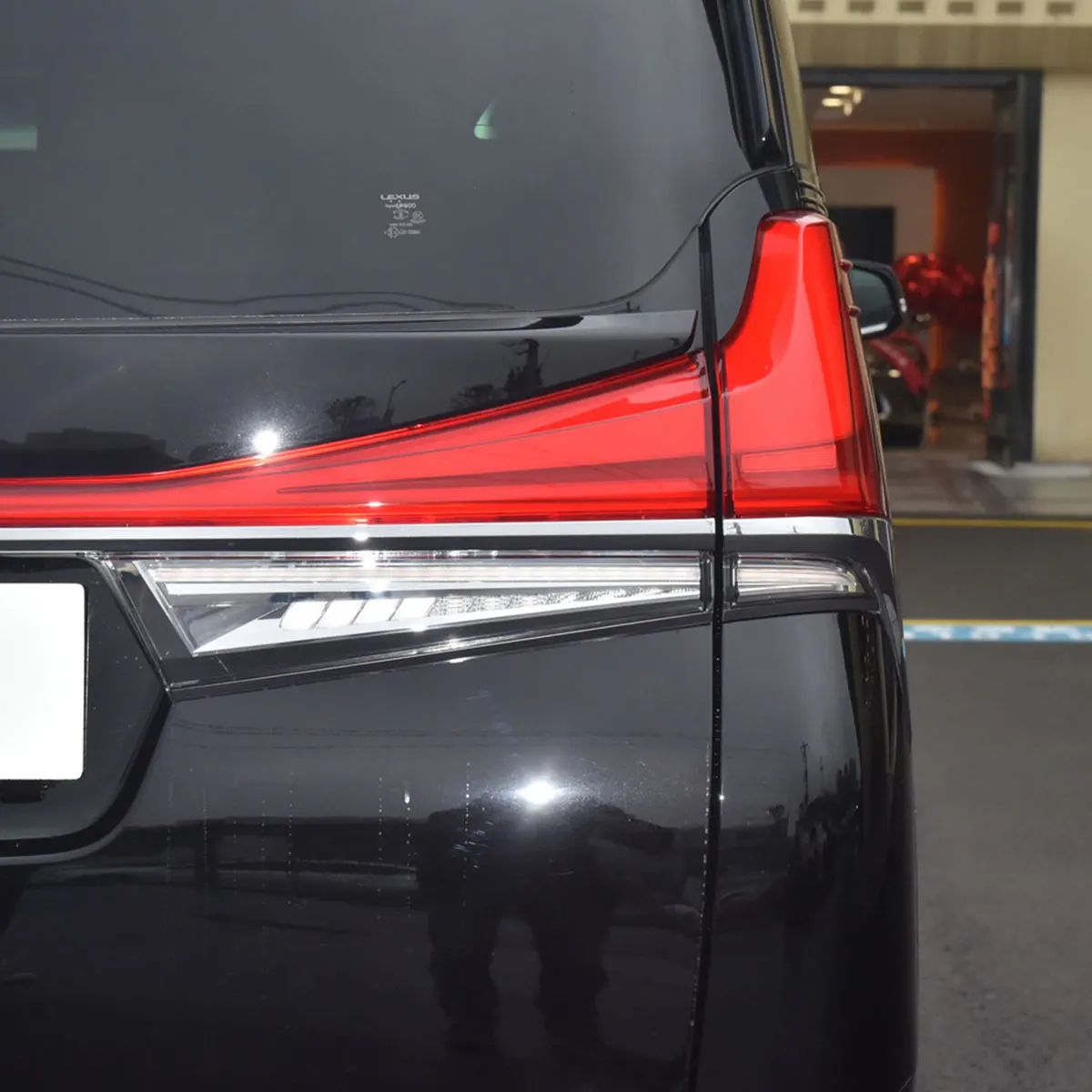 

Suitable For 2021 2022 Lexus Lm300 LM350h Original Repair Replacement High Quality LED Taillights2025
