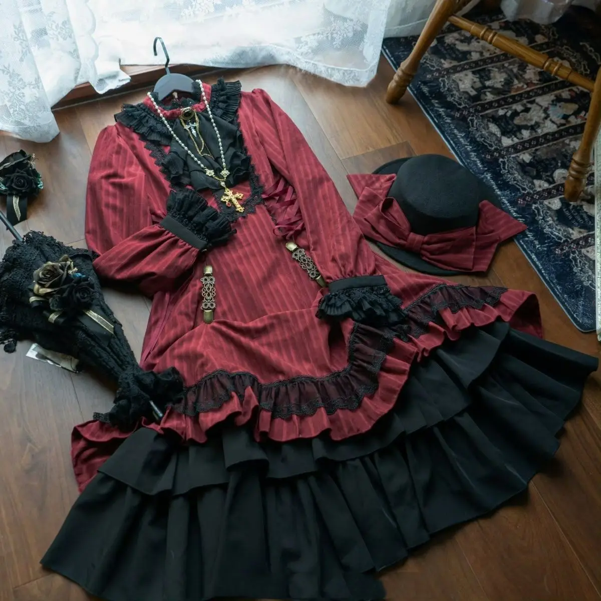 2026 جديد hotsale القوطية لوليتا طويلة الأكمام الوقوف طوق فستان بوانتر مانور خمر مخطط أنيق لوليتا OP فستان