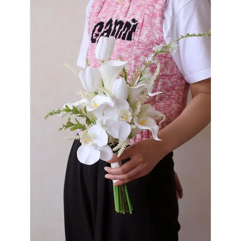 Bouquet bridal feeling flower fake flower white wedding photo Korean shooting props certificate flower decoration