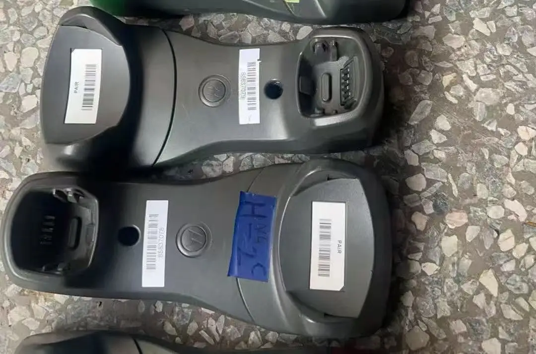 

Б/у зарядная док-станция Motorola Symbol STB2078 C10007WR, совместимая с моделями MT2070 и MT2090.