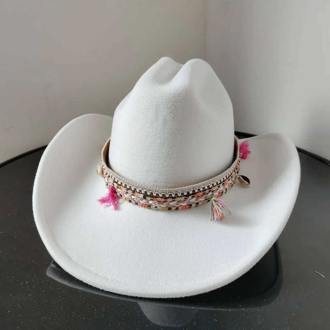 Classic White Western Cowboy Hats for Men and Women Jazz Cocked Cowboy Hat Rose Red Belt Accessories Big Brim Panama knight Hat