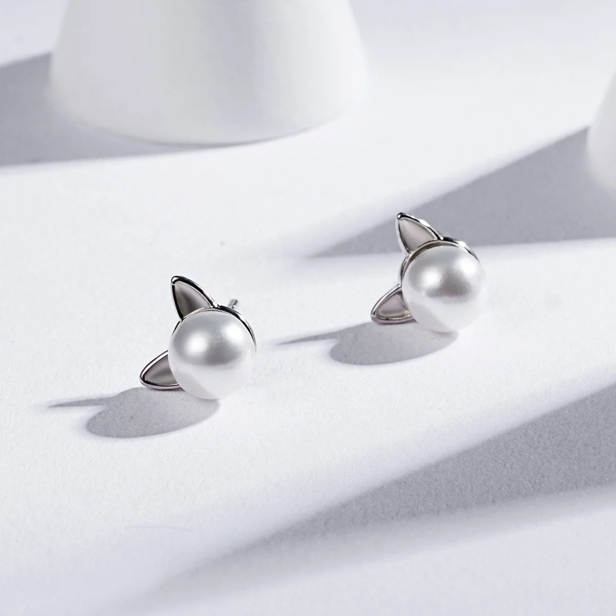 الإبداعية بسيطة تقليد اللؤلؤ القط الصغير وأقراط للنساء الرجال الكرتون لطيف هريرة صغيرة الحيوان مثقوب القرط مجوهرات