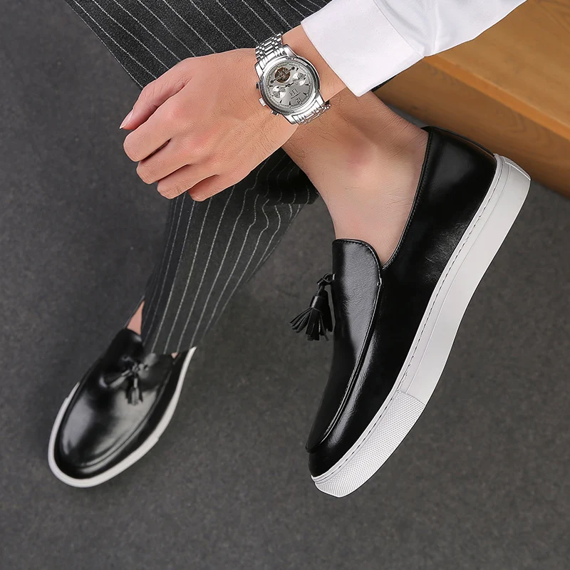 Tassel Loafers Casual Leather Shoes Comfort Men Black Formal Dress Slip on Driving Soft Shoes Italy Moccasins Men Big Size 38-47