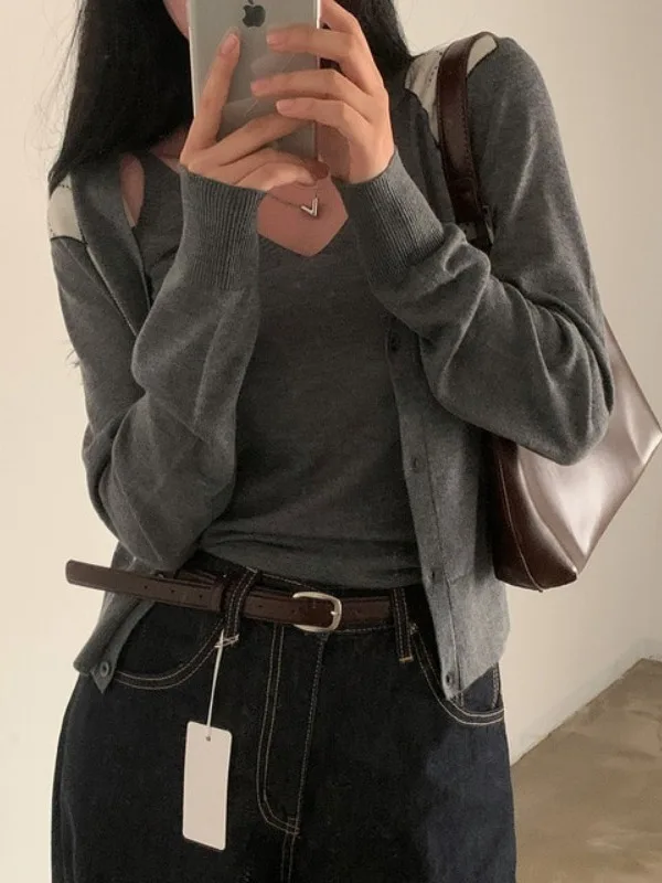 سترة محبوكة بأكمام طويلة وياقة على شكل V بتصميم عتيق، طقم نسائي قصير أنيق يتكون من سترة خارجية وصدرية من ألياف البوليستر