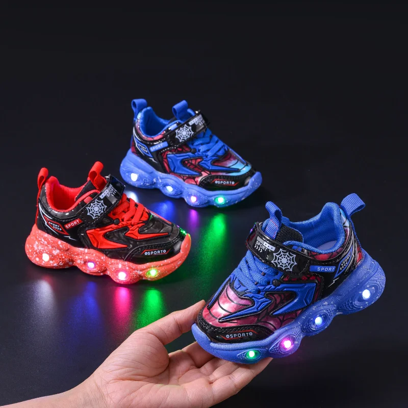 Scarpe leggere a LED per bambini Disney Fashion Aoger Spiderman Boys Sneakers ragazze Cartoon scarpe Casual scarpe sportive per bambini antiscivolo