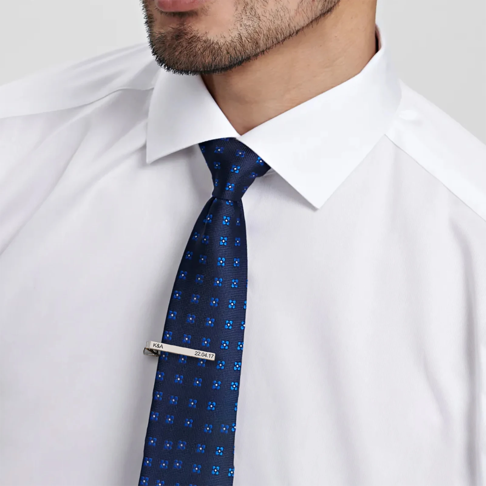 COOLTIME Benutzerdefinierte Brief Krawattenklammer für Männer Edelstahl Trend personalisierte gravierte Namen Krawattenklammer Schmuck Bussness Geschenk – Detail 11