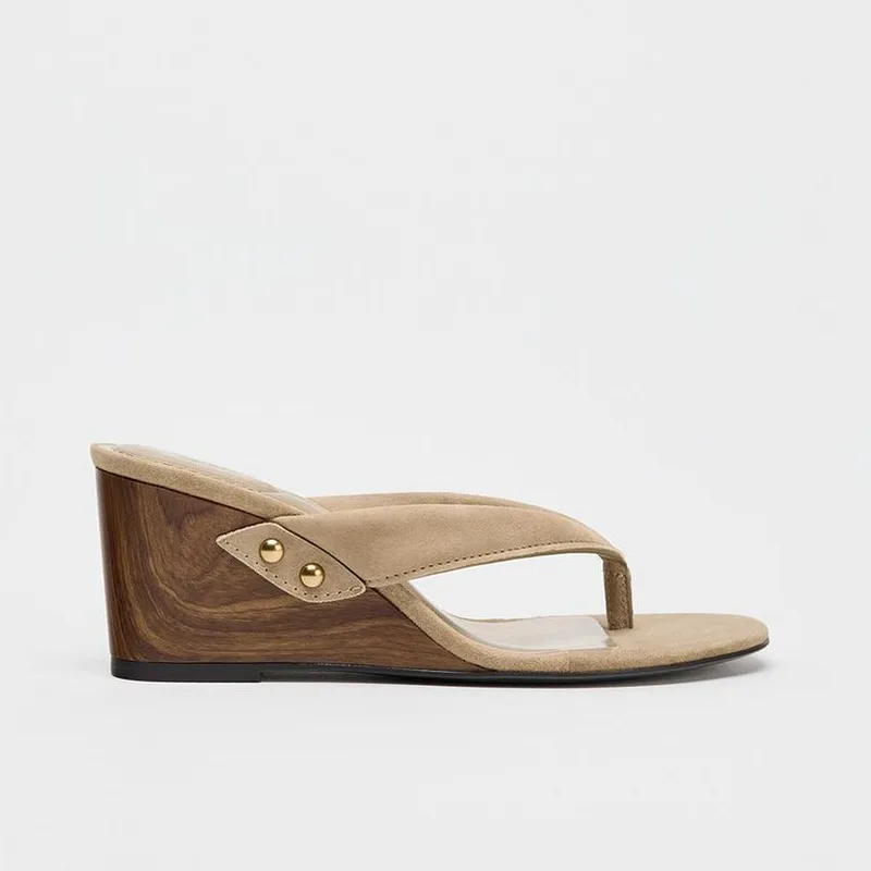 

Thick-soled Flip-flops, Beach Flip-flops, High-heeled Sandals, Women's 2025 New Style, Versatile for Summer Outerwear