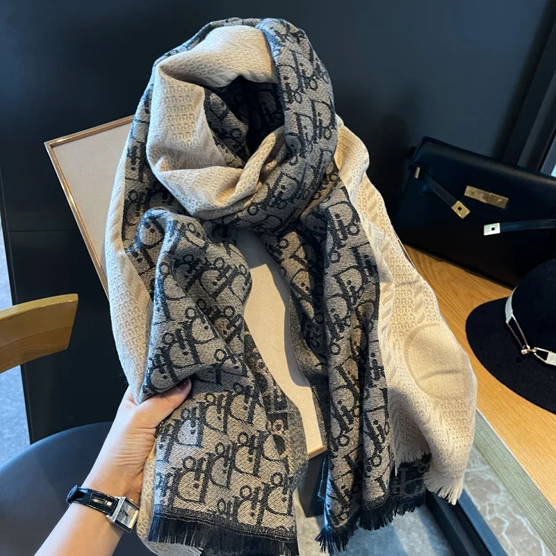 

Double sided color blocked imitation cashmere scarf for women's autumn and winter warmth dual-use shawl, high-end scarf