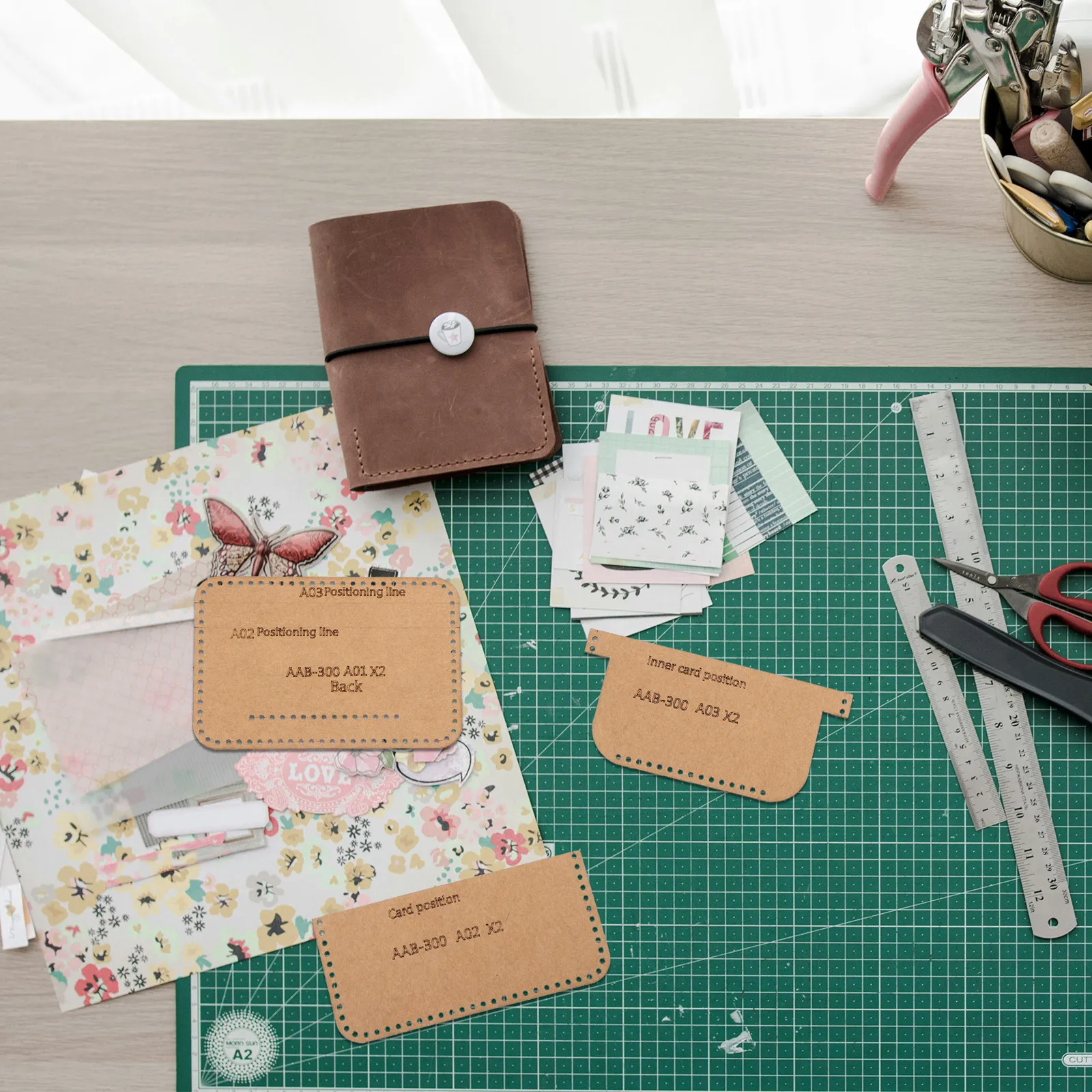 1 set di modelli per portafogl - Leatherwork Free Patterns recensione e prezzo