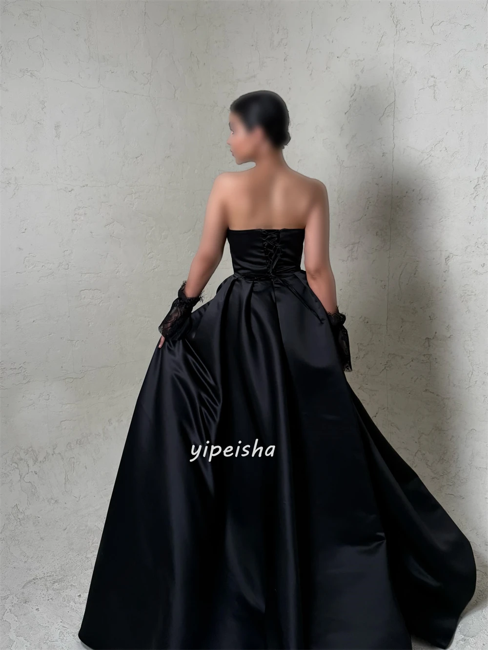 Abiti lunghi senza spalline a trapezio con pieghe in pizzo Charmeuse abbinati alla moda personalizzati Abiti per occasioni su misura Taglie disponibili Classici
