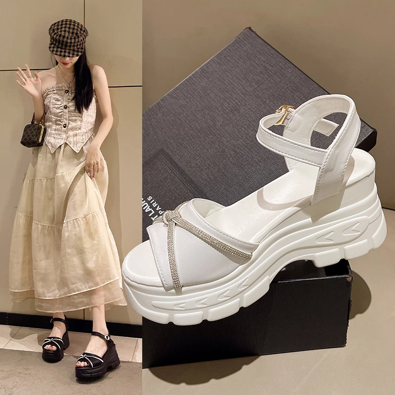 2026New Luxury  Sports Sandals Summer Versatile Fairy Style Casual Sandals Sponge Cake Thick Bottom Lightweight Beach Sandals