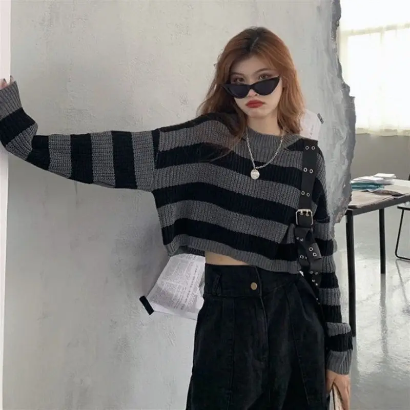 Korean Style Striped Cropped Sweater Women Long Sleeve O-Neck Pullovers Tops Spring and Autumn Vintage Knit Jumper Short Tops