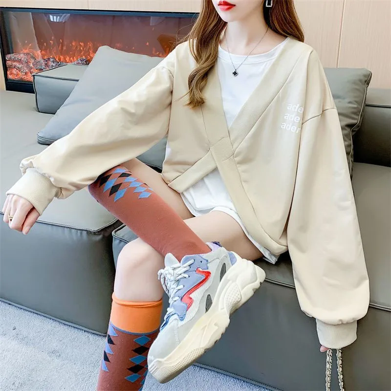 New Spring and Autumn Fashion Trend Korean Edition Fake Two Piece Loose Casual Splice Small and Slim Women\'s Long Sleeve Sweater